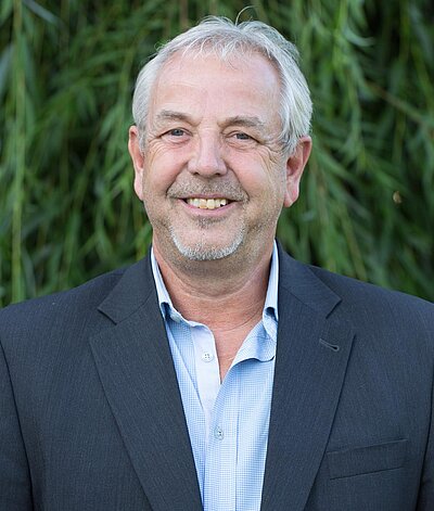 Peter Sacher Peter Sacher